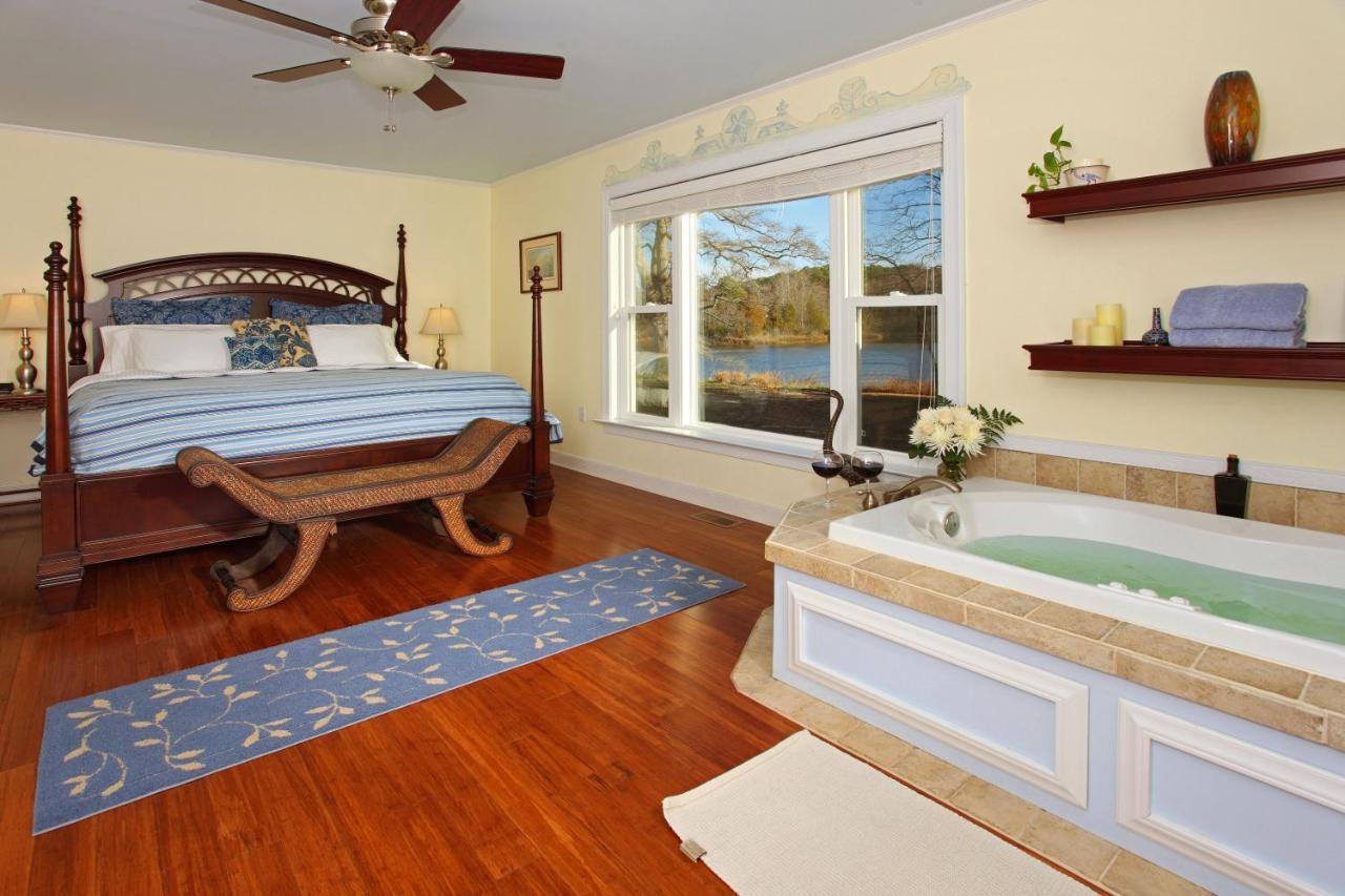 The Inn At Tabbs Creek Port Haywood 外观 照片